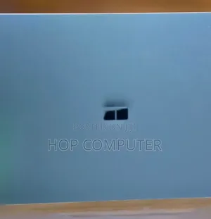 New Laptop Microsoft Surface 8GB Intel Core I5 SSD 256GB