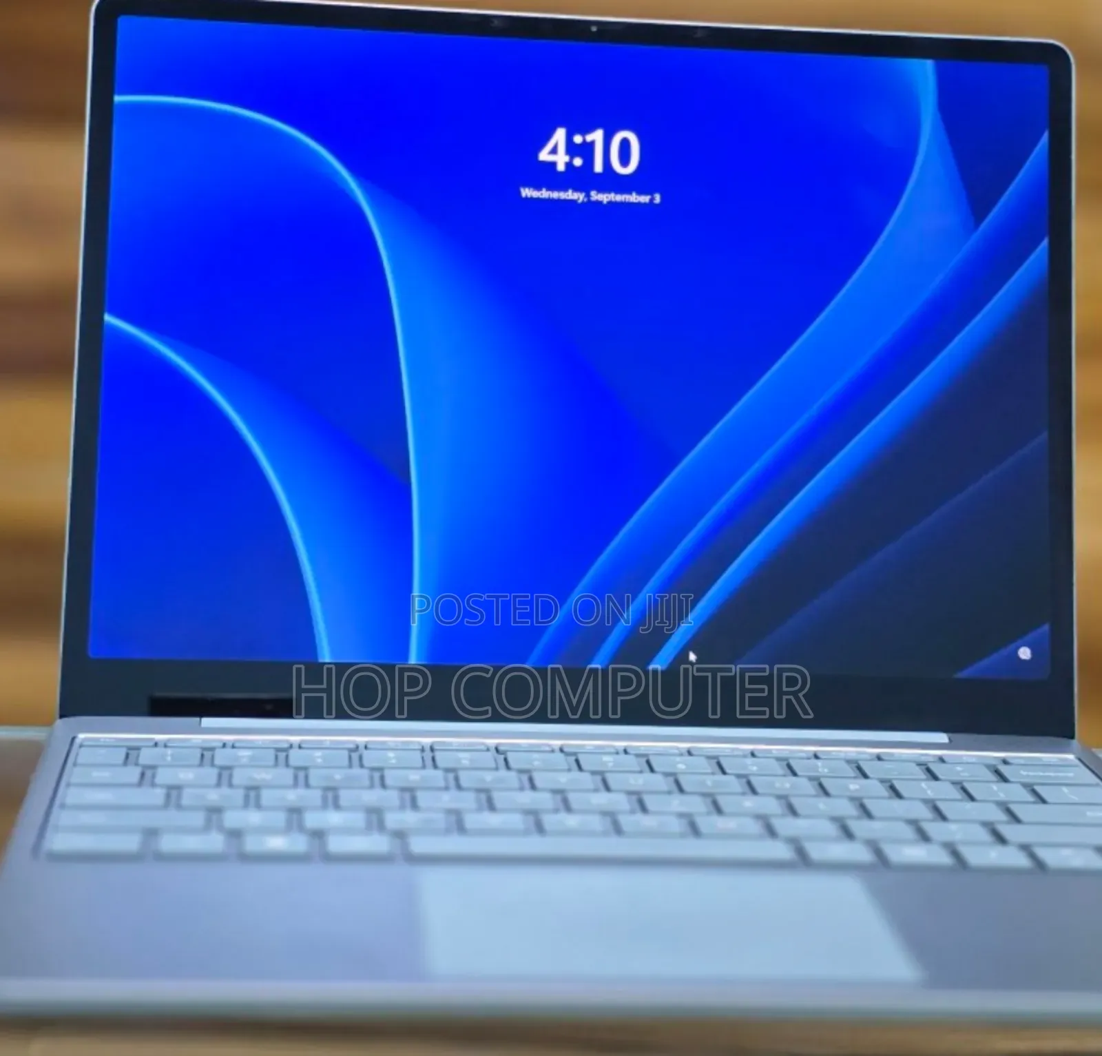 New Laptop Microsoft Surface 8GB Intel Core I5 SSD 256GB