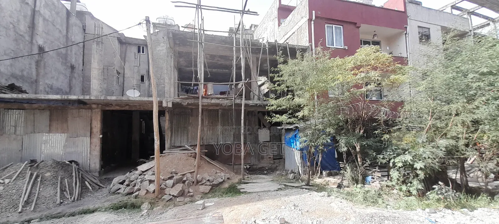 6bdrm House in Akaky Kaliti for sale