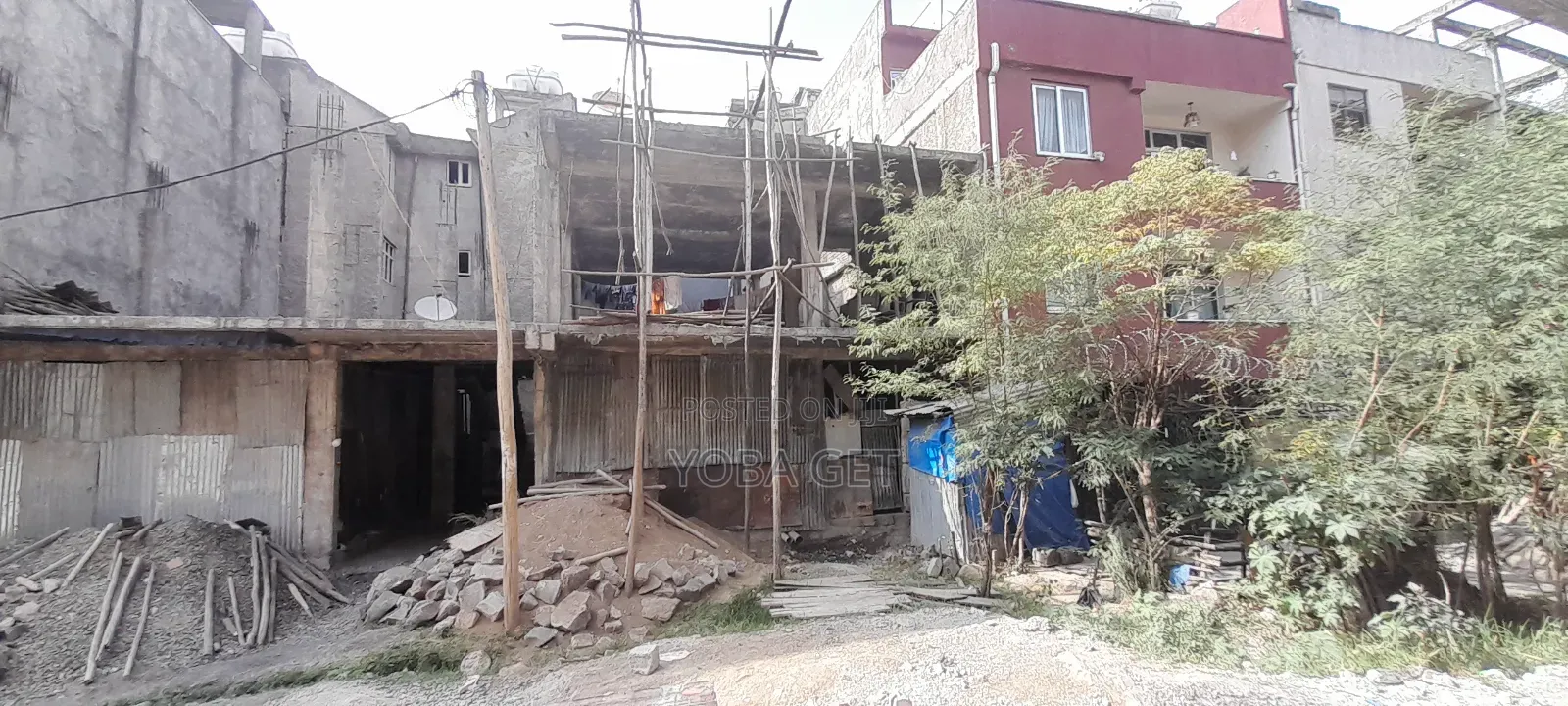 6bdrm House in Akaky Kaliti for sale