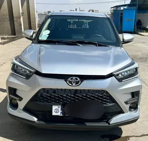 Photo - Toyota Raize 1.2 FWD 2022 Silver