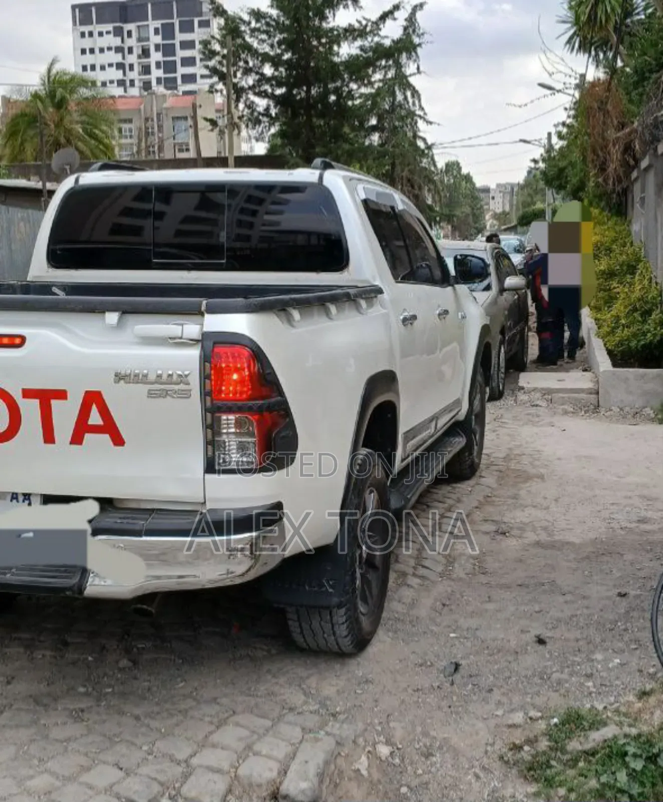 Toyota Hilux 2019 White