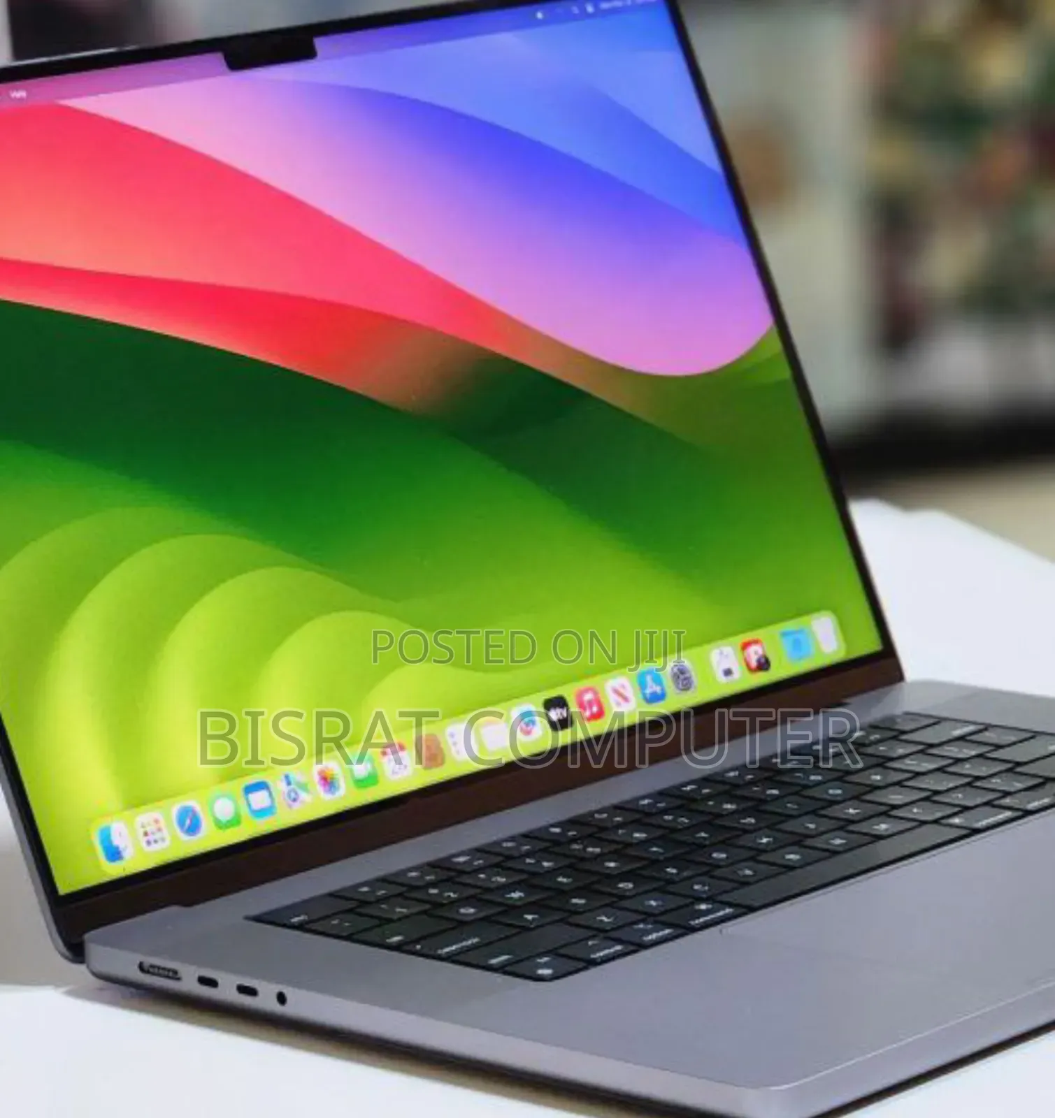 New Laptop Apple MacBook Pro 2021 M1 32GB Apple M1 Pro SSD 512GB