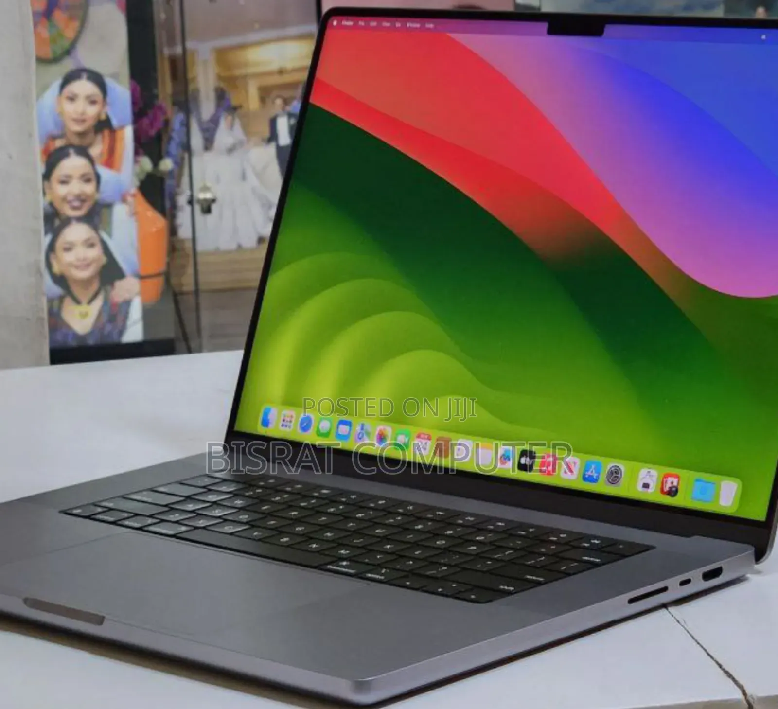 New Laptop Apple MacBook Pro 2021 M1 32GB Apple M1 Pro SSD 512GB