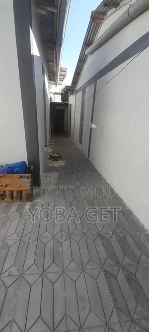 Furnished 5bdrm House in Akaky Kaliti for sale