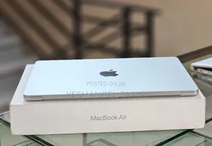 New Laptop Apple MacBook Air 2025 M4 13-Inch 16GB Apple M4 SSD 256GB