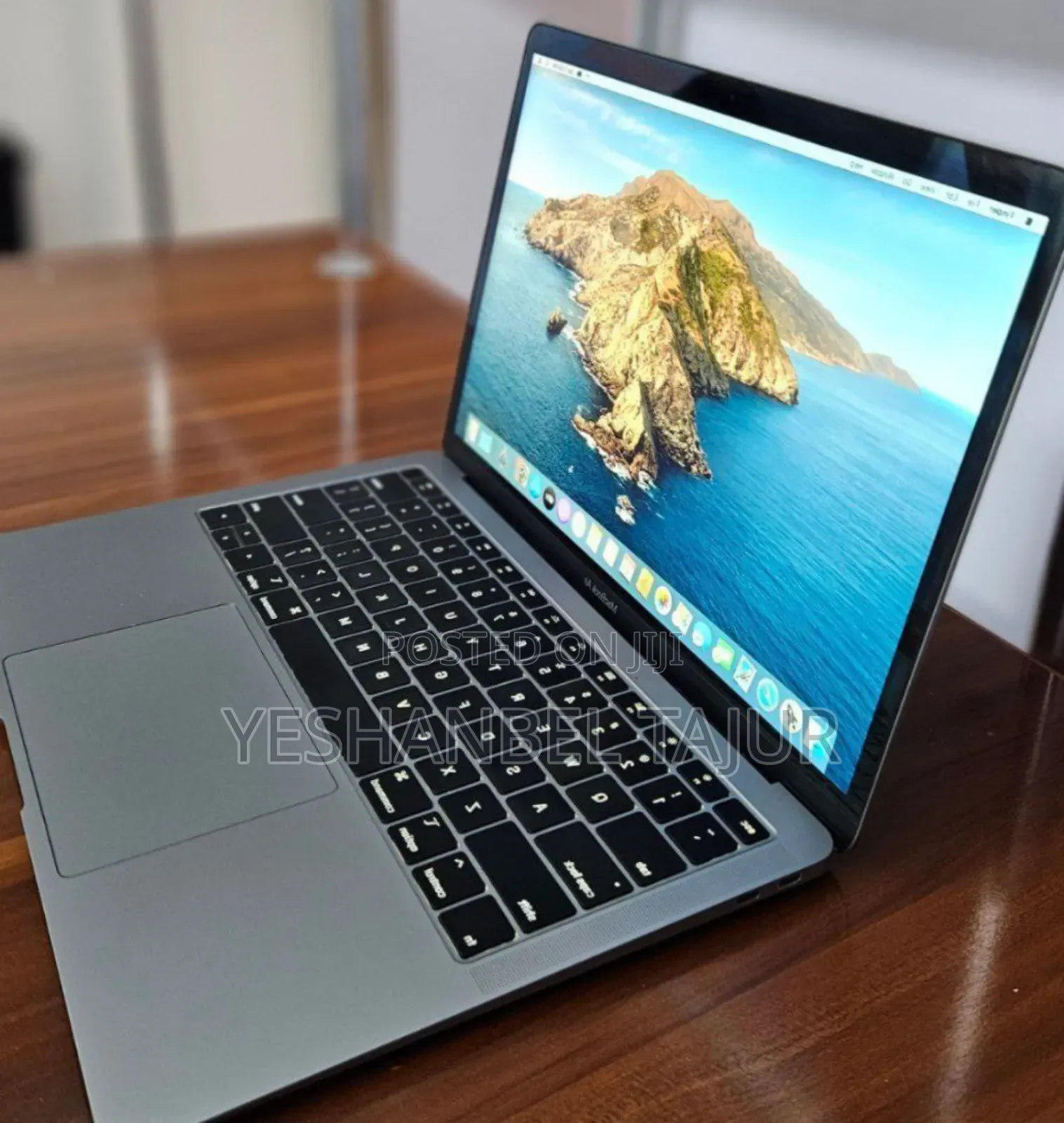 New Laptop Apple MacBook Pro 2019 8GB Intel Core I5 SSD 128GB