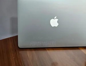 New Laptop Apple MacBook Air 2015 8GB Intel Core I5 SSD 256GB