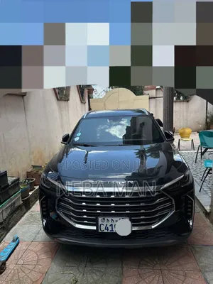 Photo - Jetour X70 Plus 2022 Black