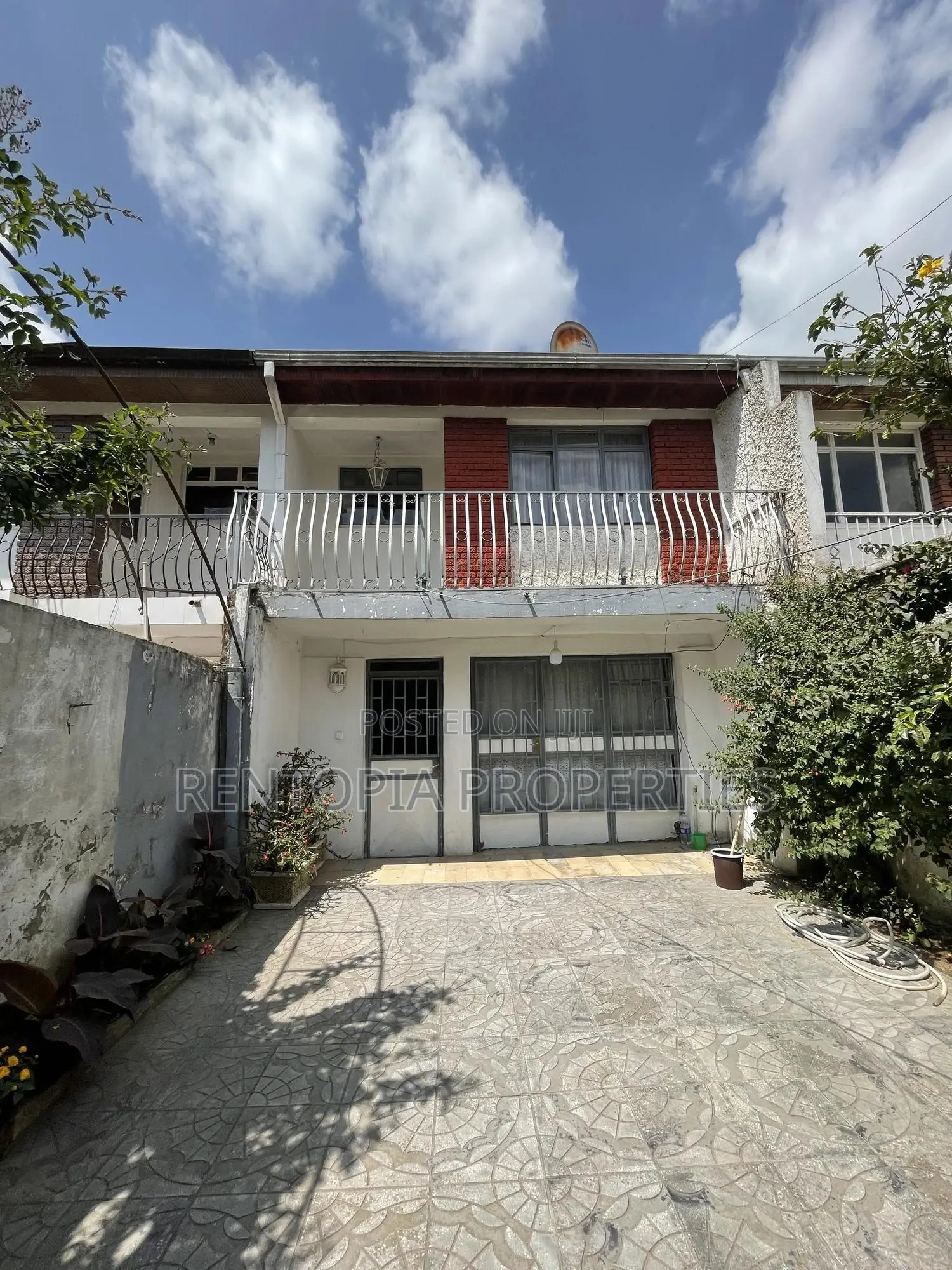 3bdrm House in Bole for sale