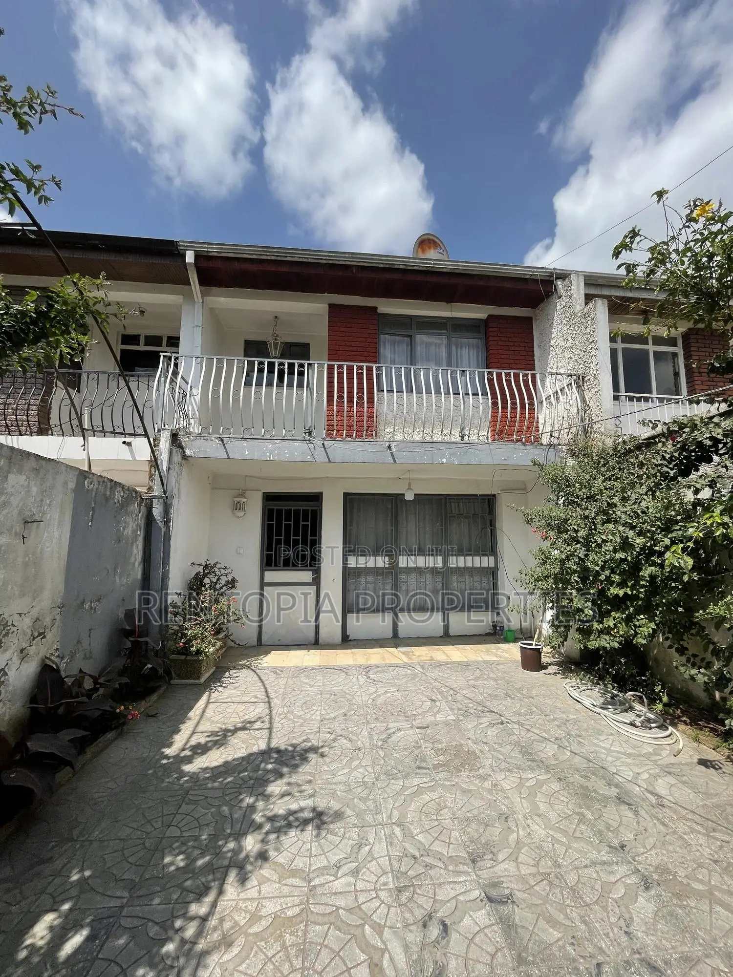 3bdrm House in Bole for sale