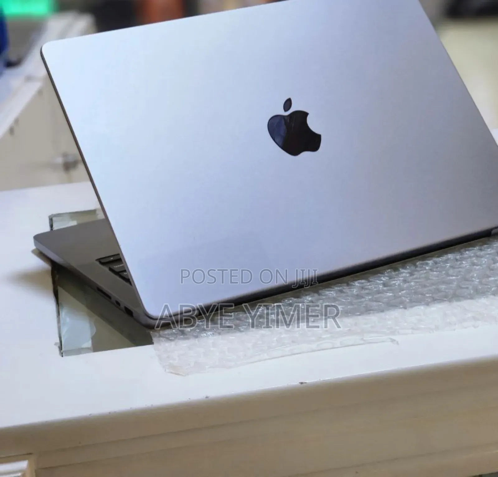 New Laptop Apple MacBook Pro M1 16GB Apple M1 Pro SSD 512GB