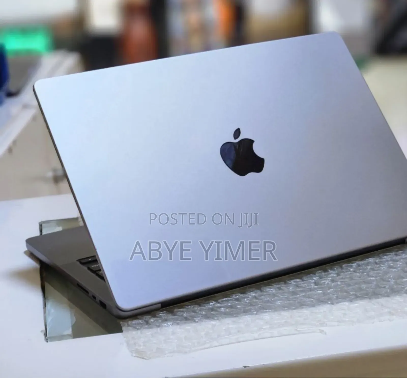 New Laptop Apple MacBook Pro M1 16GB Apple M1 Pro SSD 512GB