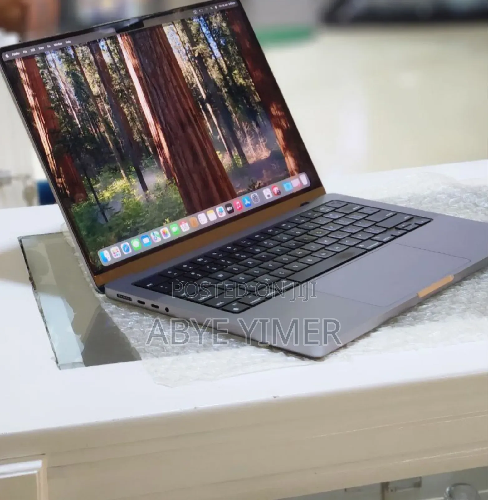 New Laptop Apple MacBook Pro M1 16GB Apple M1 Pro SSD 512GB