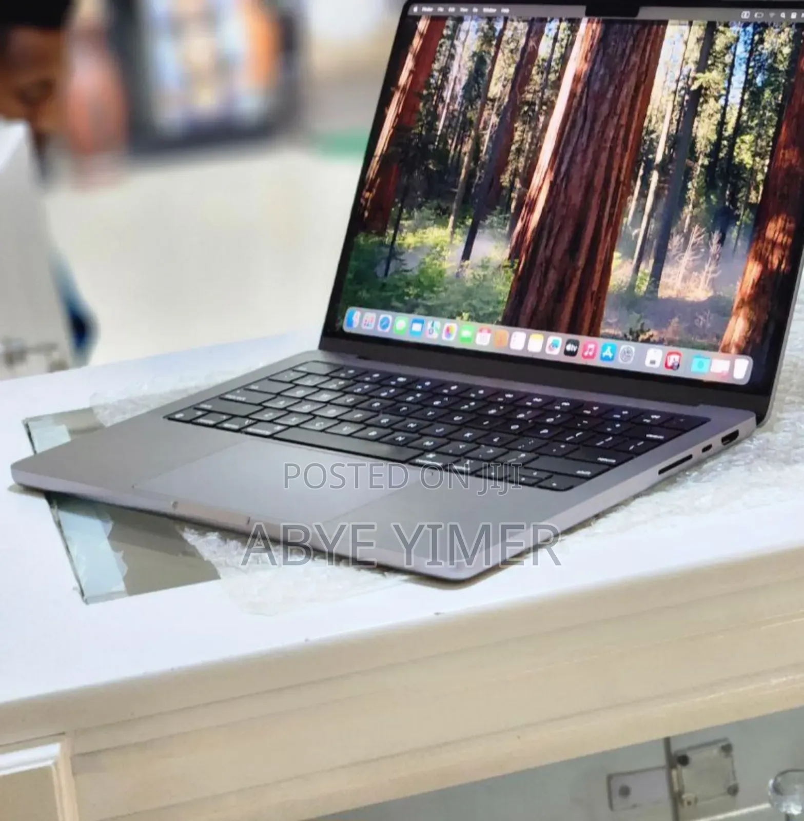 New Laptop Apple MacBook Pro M1 16GB Apple M1 Pro SSD 512GB