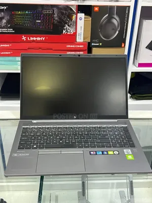 New Laptop HP ZBook Firefly 15 G7 16GB Intel Core I7 SSD 512GB