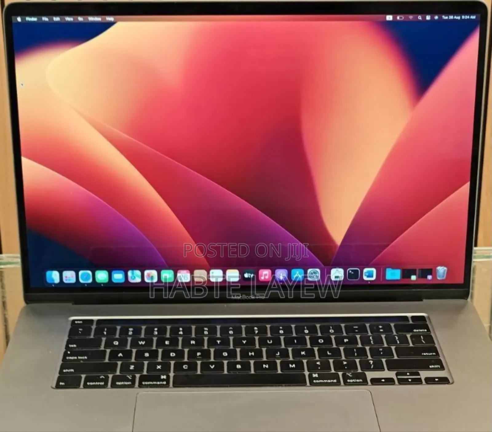 New Laptop Apple MacBook Pro 2019 16GB Intel Core I7 SSD 512GB