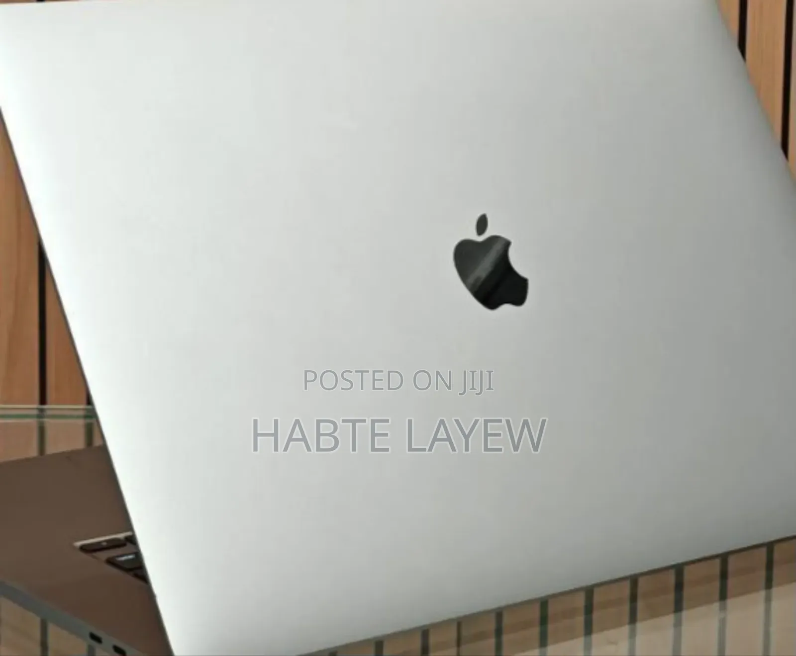 New Laptop Apple MacBook Pro 2019 16GB Intel Core I7 SSD 512GB