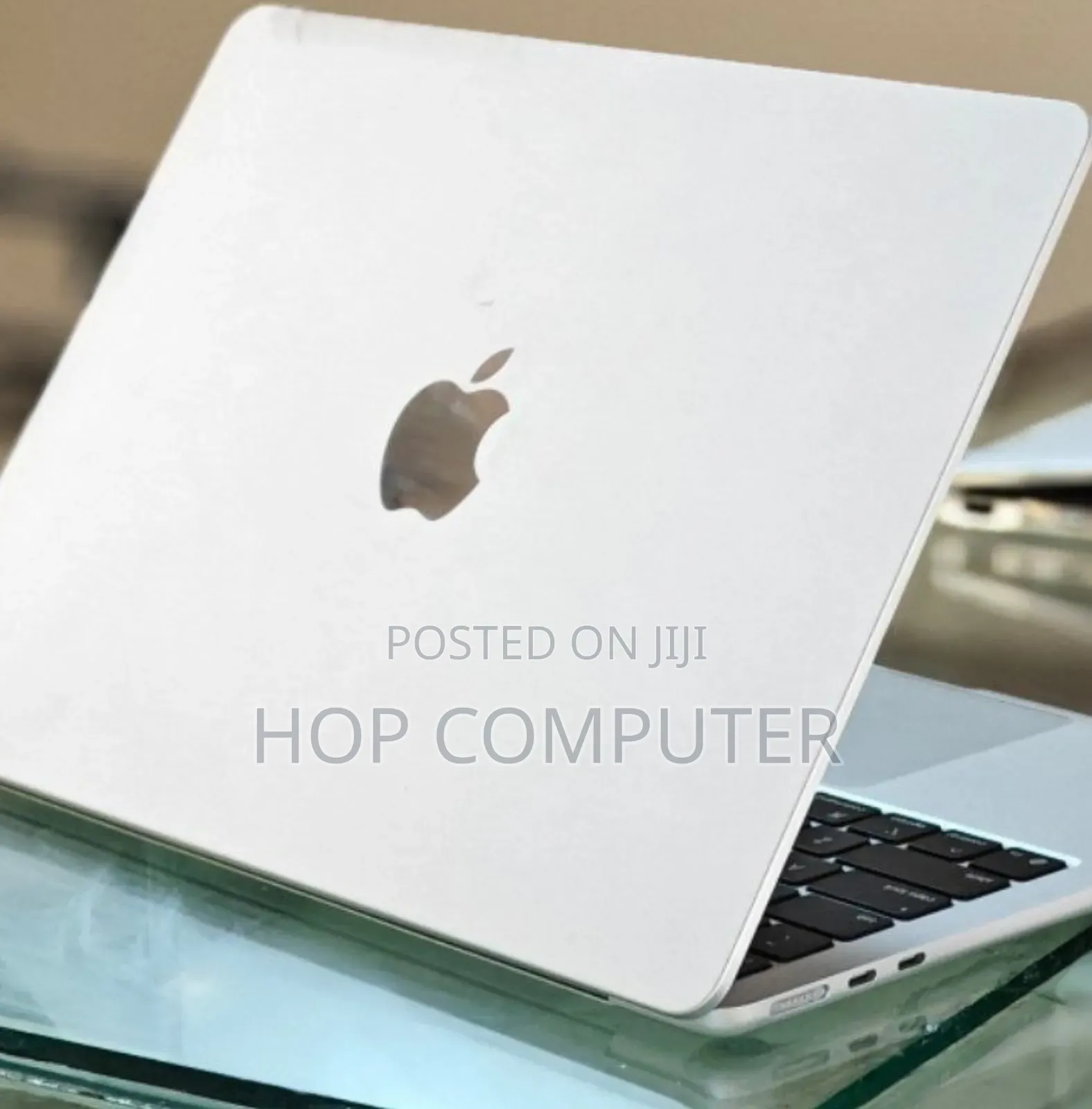 New Laptop Apple MacBook Air 2025 M4 13-Inch 16GB Apple M4 SSD 256GB