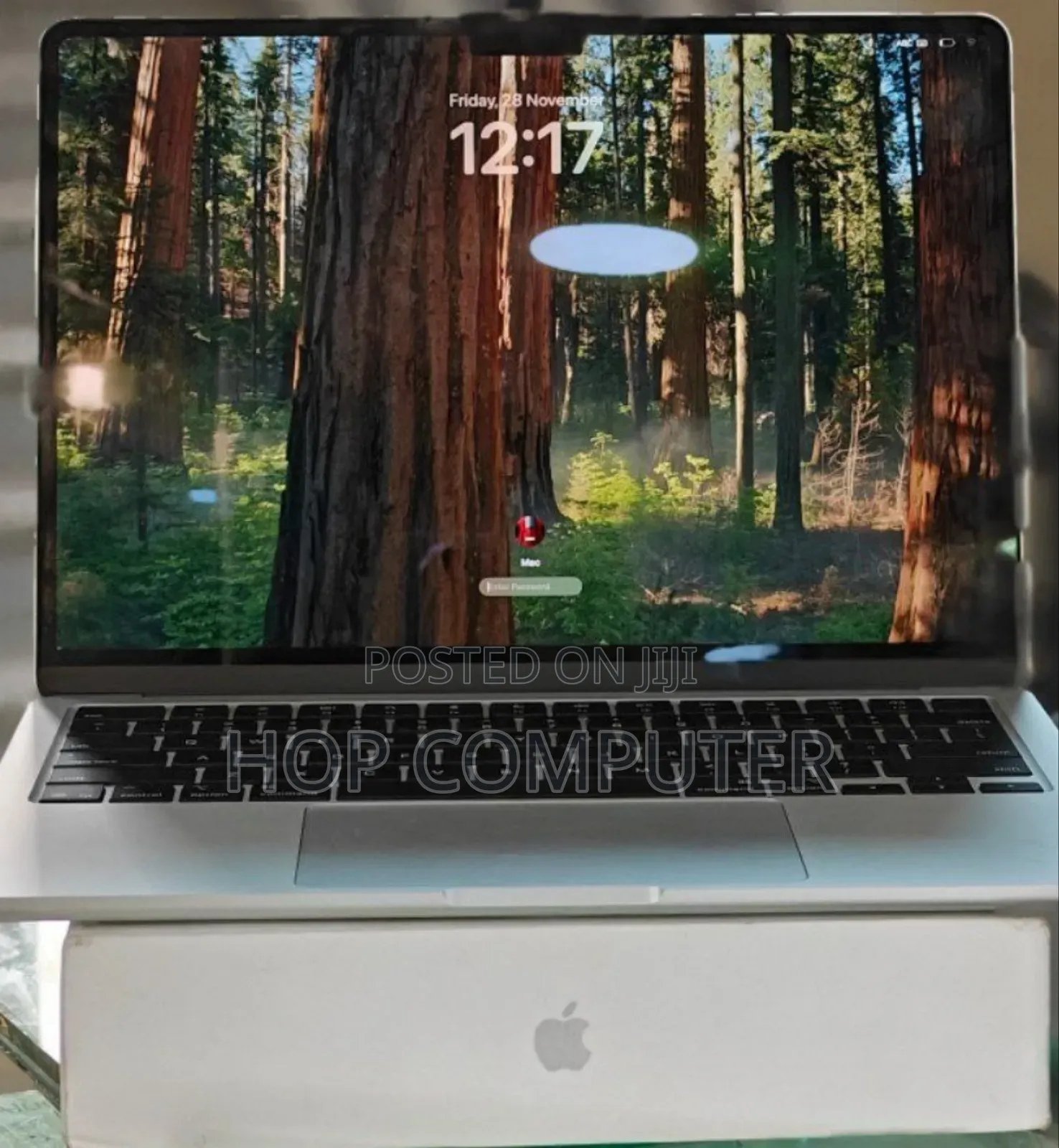 New Laptop Apple MacBook Air 2025 M4 13-Inch 16GB Apple M4 SSD 256GB