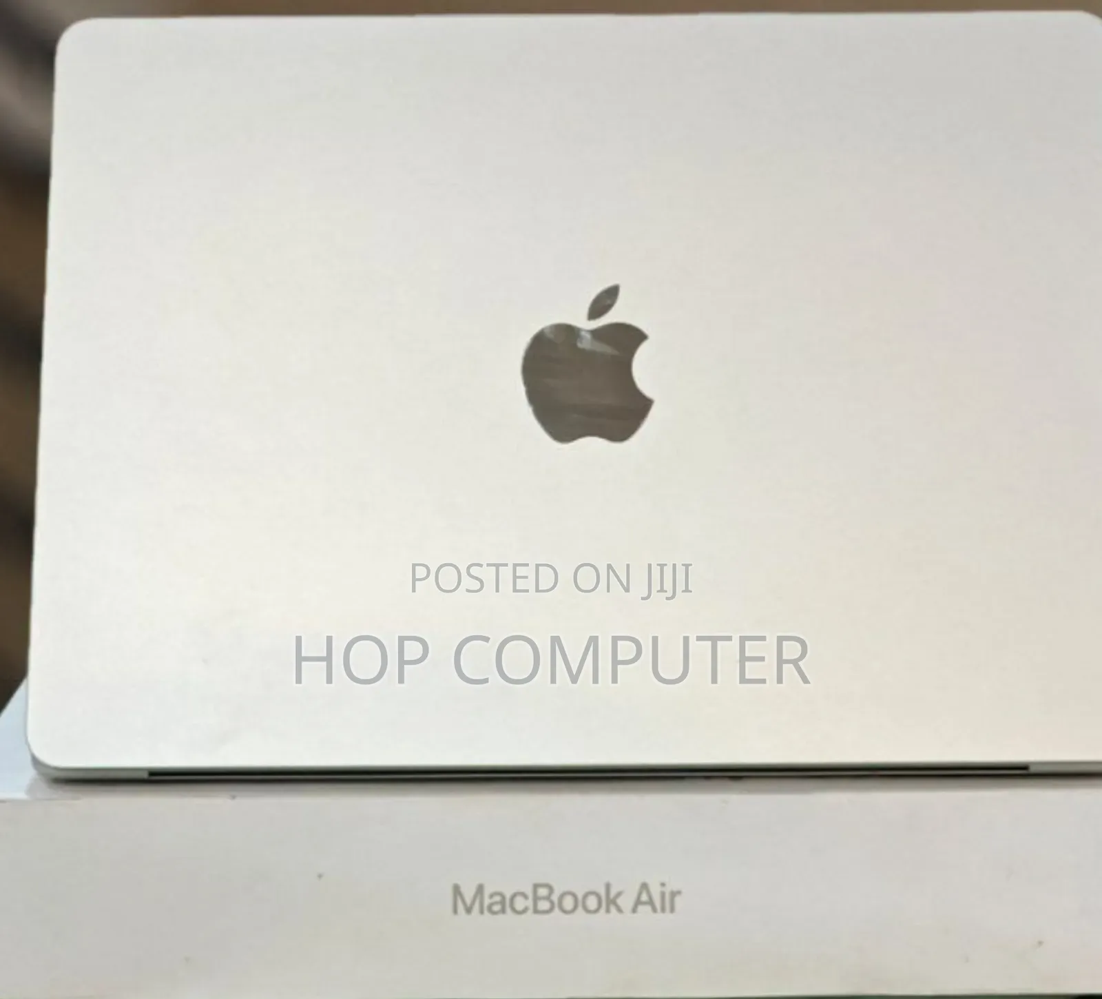 New Laptop Apple MacBook Air 2025 M4 13-Inch 16GB Apple M4 SSD 256GB