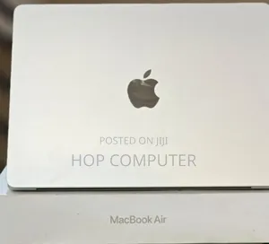 New Laptop Apple MacBook Air 2025 M4 13-Inch 16GB Apple M4 SSD 256GB