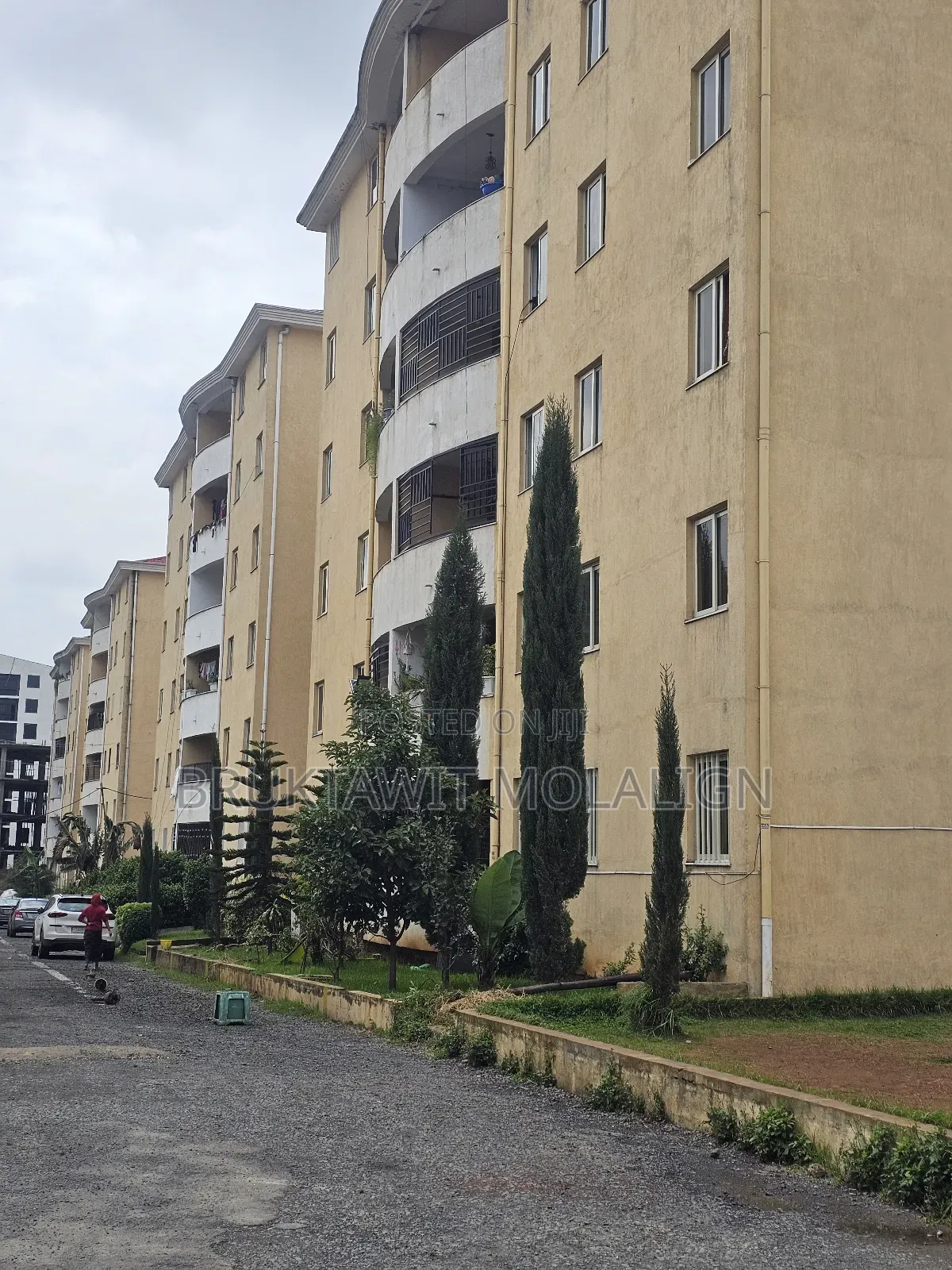 3bdrm Apartment in Ayat, Yeka for sale