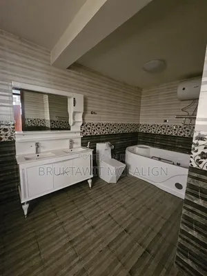 3bdrm Apartment in Ayat, Yeka for sale