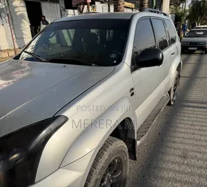 Photo - Toyota Land Cruiser 2006 Silver