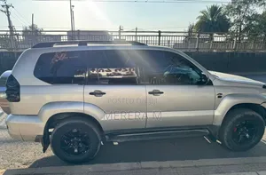 Toyota Land Cruiser 2006 Silver