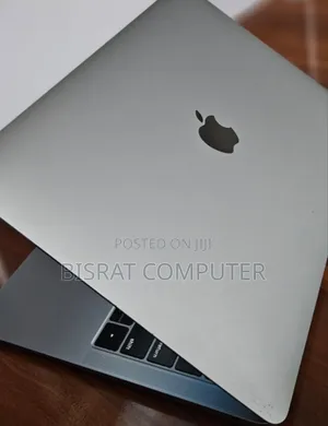 New Laptop Apple MacBook Air 2019 8GB Intel Core I5 SSD 128GB