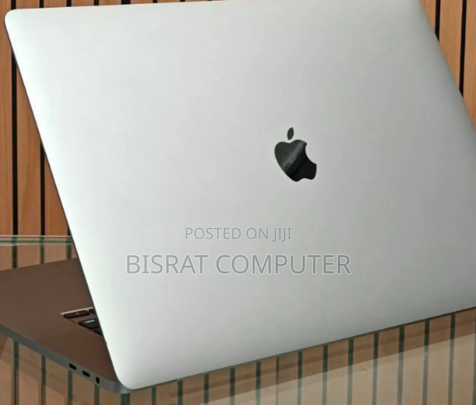 New Laptop Apple MacBook Pro 2019 16GB Intel Core I7 SSD 512GB