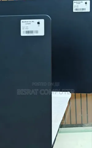 Photo - New Apple MacBook Air 2025 M4 13-Inch 16GB Apple M4 Pro SSD 256GB