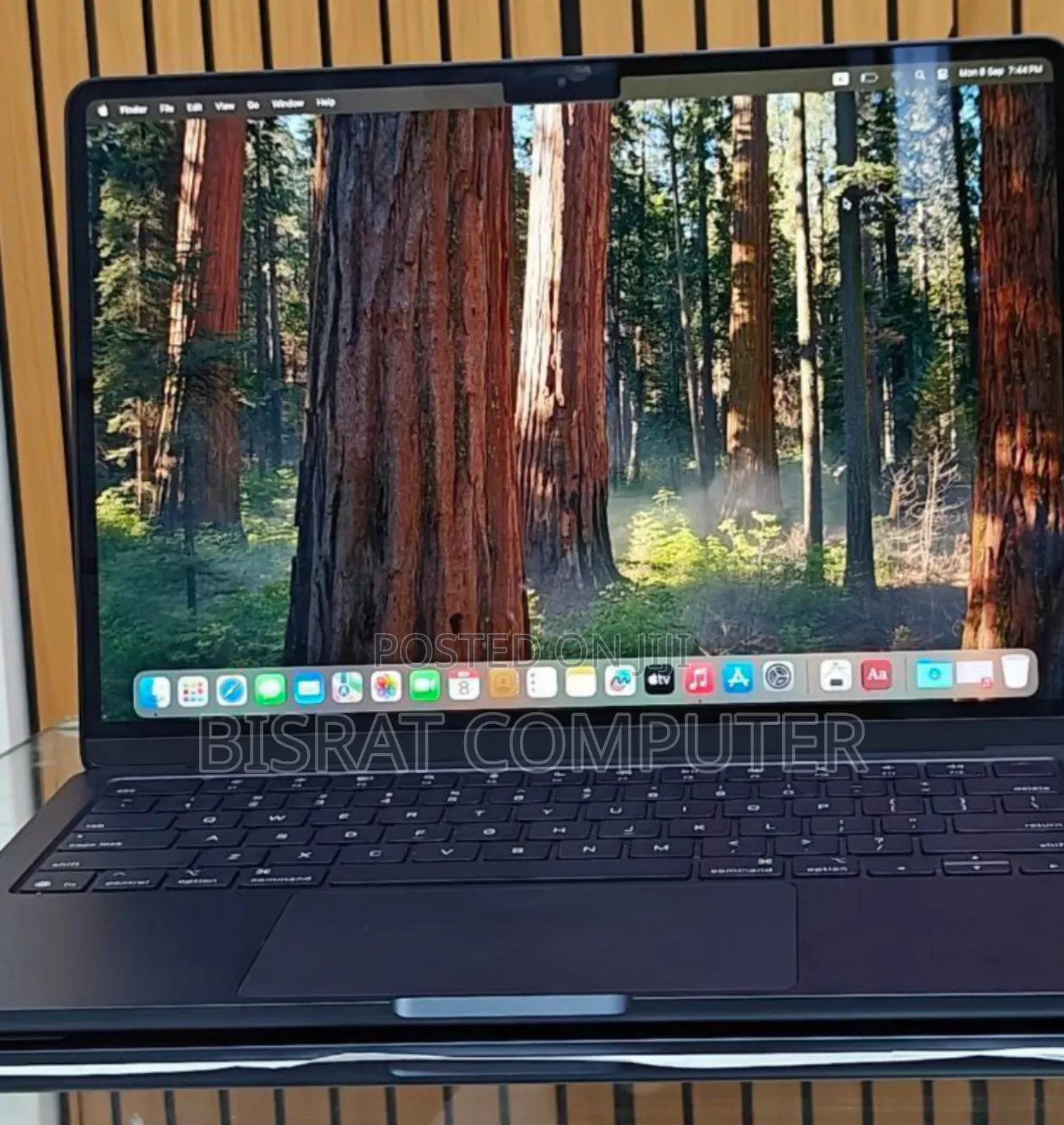 New Apple MacBook Air 2025 M4 13-Inch 16GB Apple M4 Pro SSD 256GB