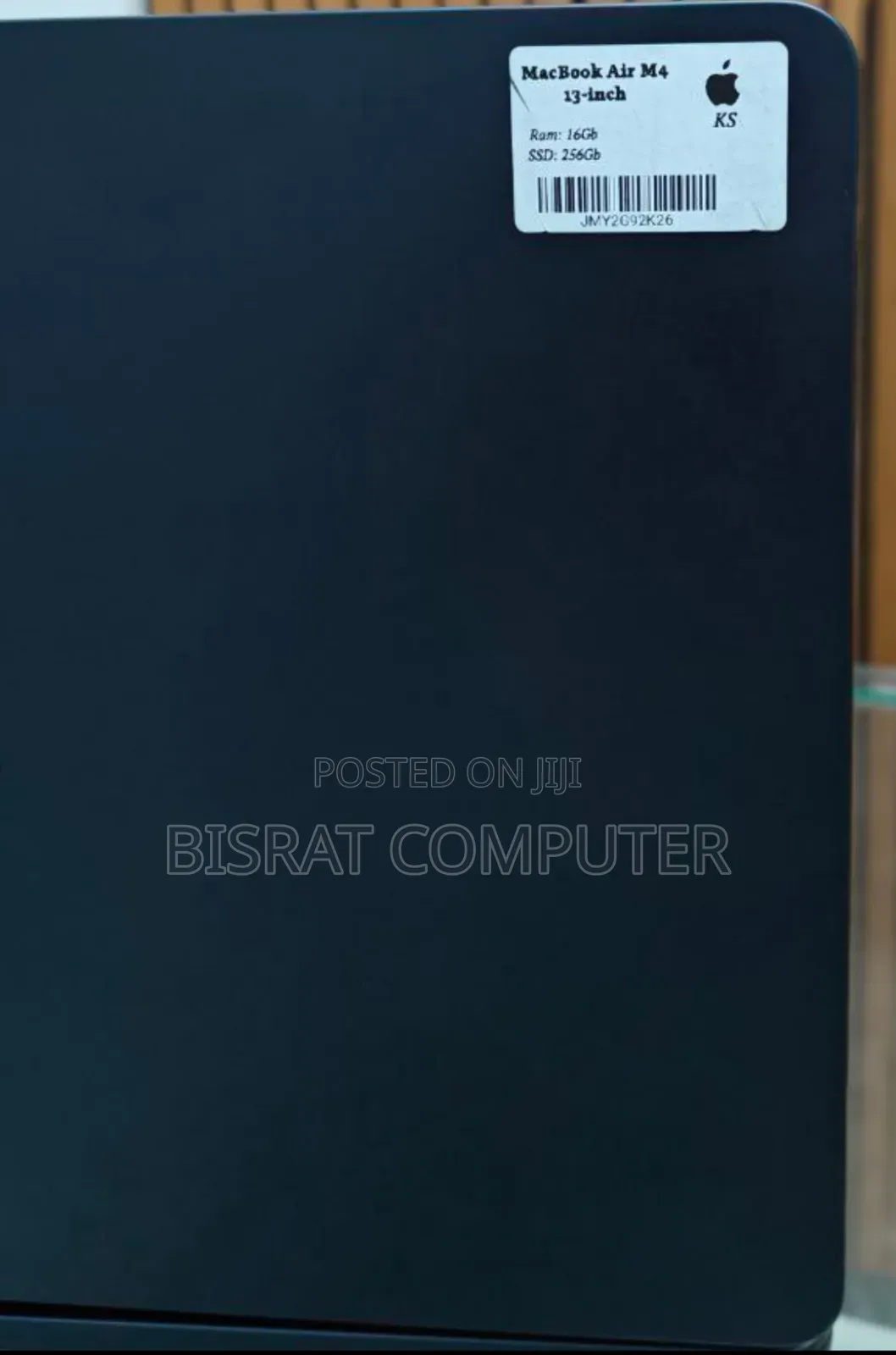 New Apple MacBook Air 2025 M4 13-Inch 16GB Apple M4 Pro SSD 256GB