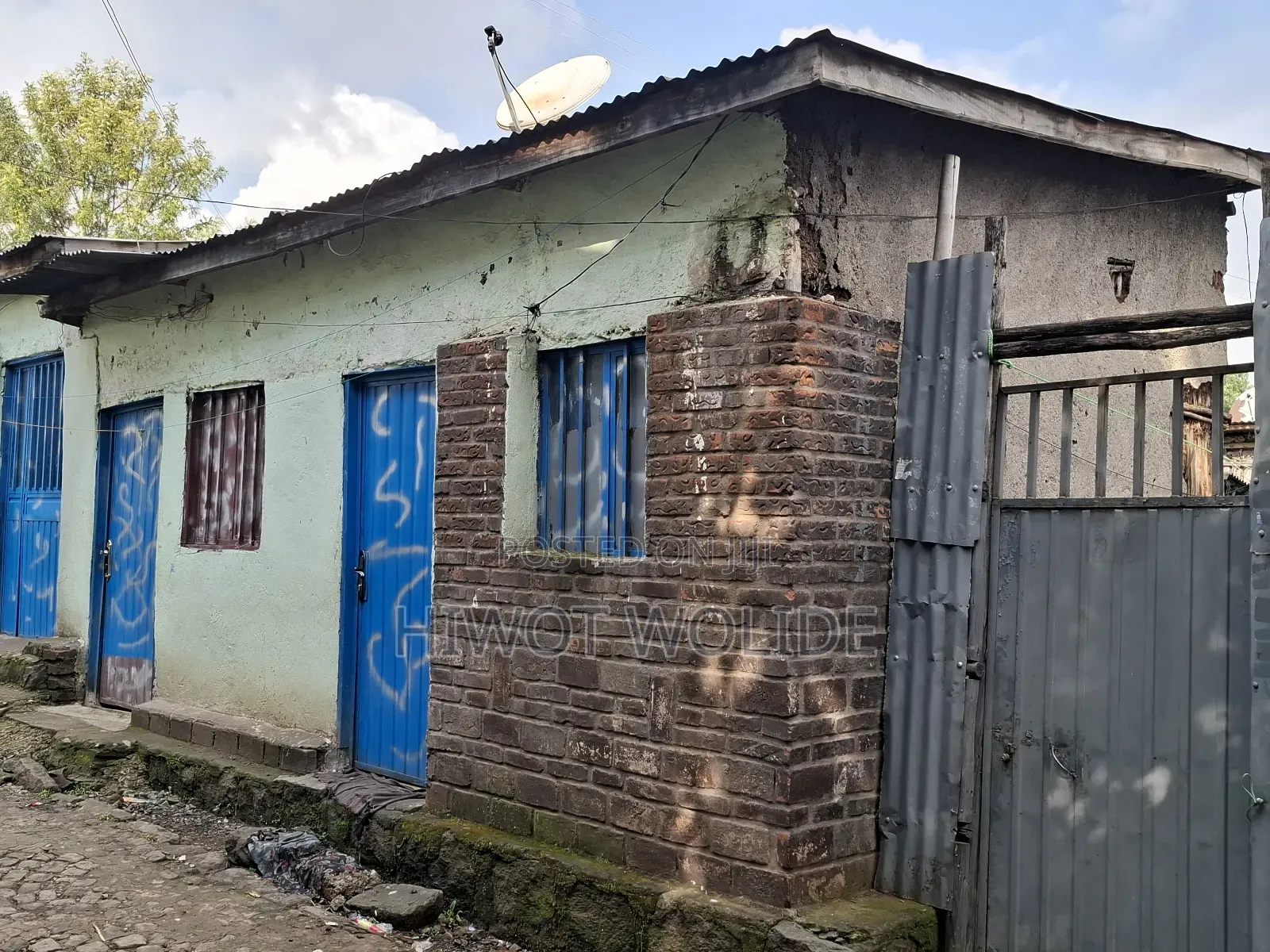 2bdrm House in ሳሪስ አቦ ቤተክርስቲያን, Akaky Kaliti for sale