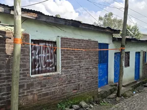 2bdrm House in ሳሪስ አቦ ቤተክርስቲያን, Akaky Kaliti for sale