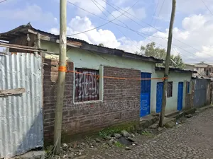 2bdrm House in ሳሪስ አቦ ቤተክርስቲያን, Akaky Kaliti for sale