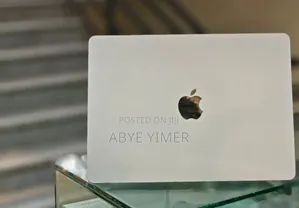 New Apple MacBook Air 2025 M4 13-Inch 16GB Intel Core M SSD 256GB