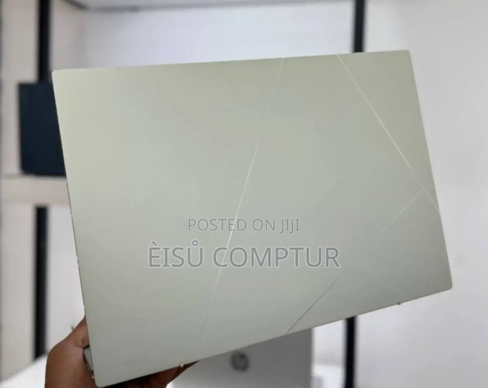 New Laptop Asus ZenBook 13 UX331UN 16GB Intel Core I7 SSD 512GB