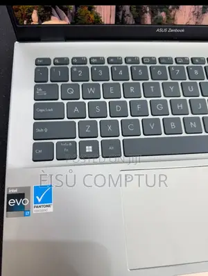 New Laptop Asus ZenBook 13 UX331UN 16GB Intel Core I7 SSD 512GB