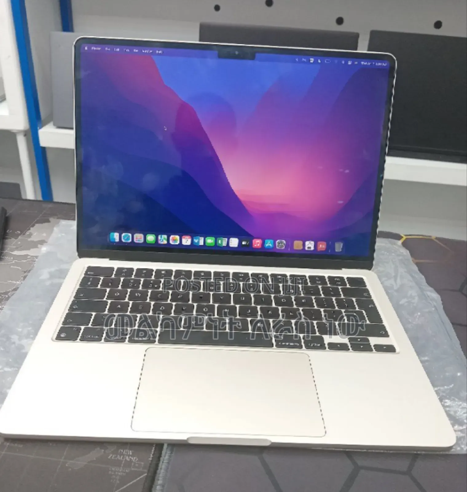 New Laptop Apple MacBook Air 2022 M2 8GB Apple M2 SSD 512GB