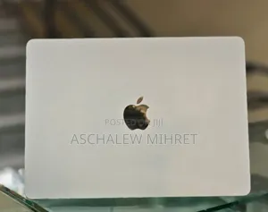 New Laptop Apple MacBook Air 2025 M4 13-Inch 16GB Apple M4 SSD 256GB