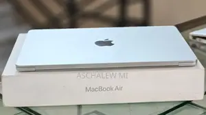New Laptop Apple MacBook Air 2025 M4 13-Inch 16GB Apple M4 SSD 256GB