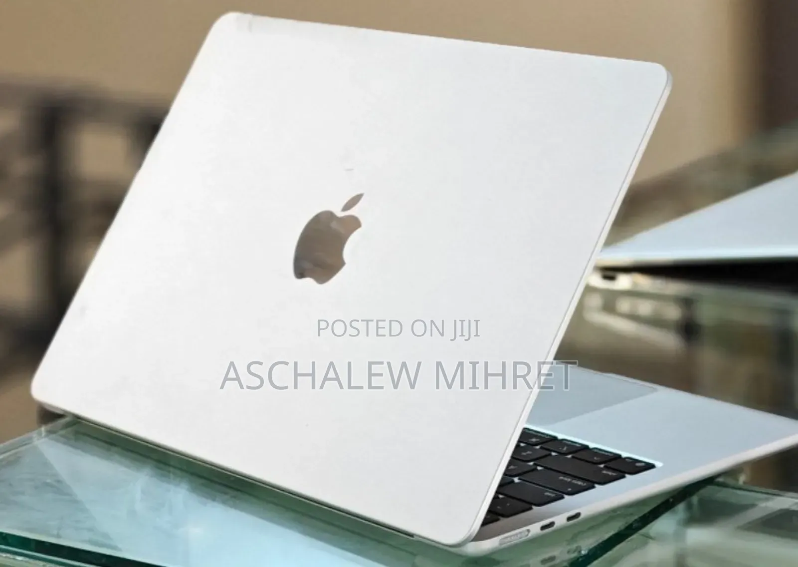 New Laptop Apple MacBook Air 2025 M4 13-Inch 16GB Apple M4 SSD 256GB