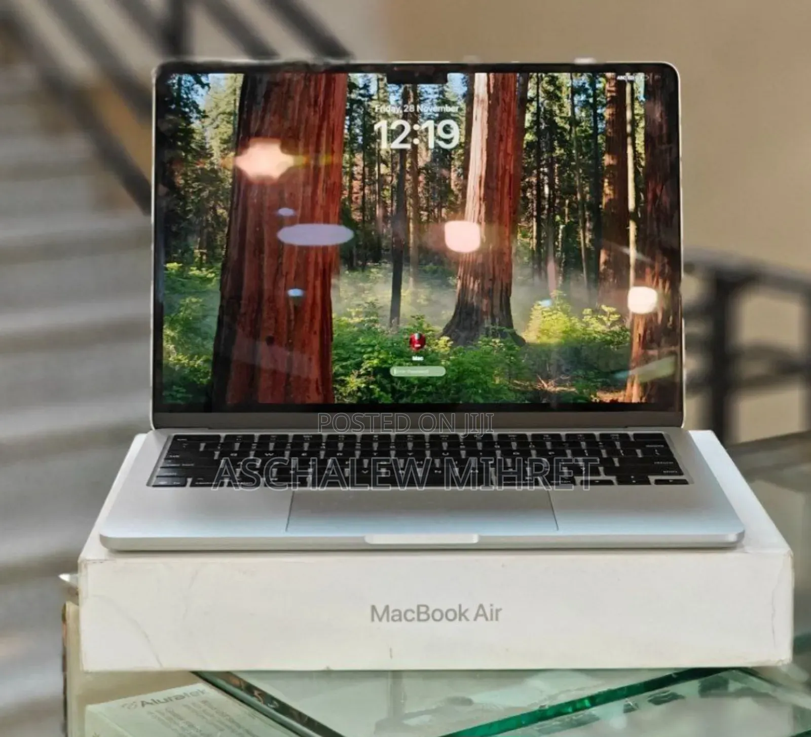 New Laptop Apple MacBook Air 2025 M4 13-Inch 16GB Apple M4 SSD 256GB