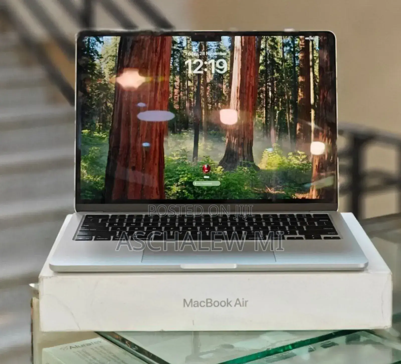 New Laptop Apple MacBook Air 2025 M4 13-Inch 16GB Apple M4 SSD 256GB