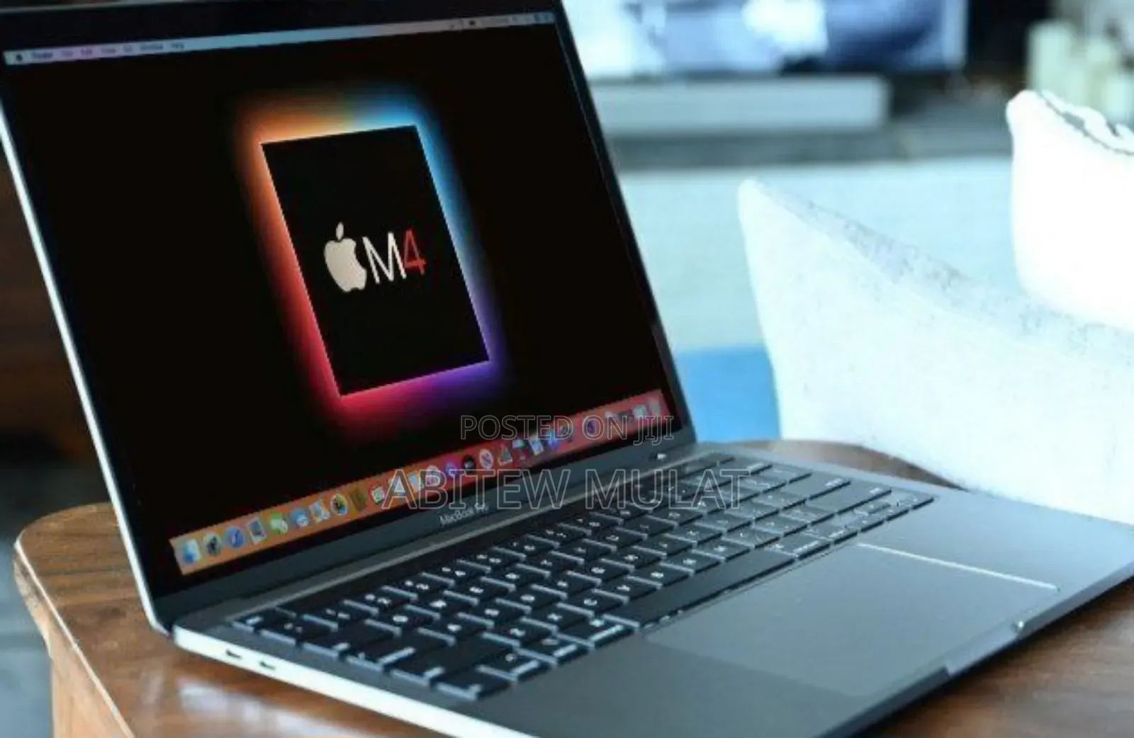 New Laptop Apple MacBook Pro 2024 M4 14-Inch 16GB Apple M4 SSD 512GB