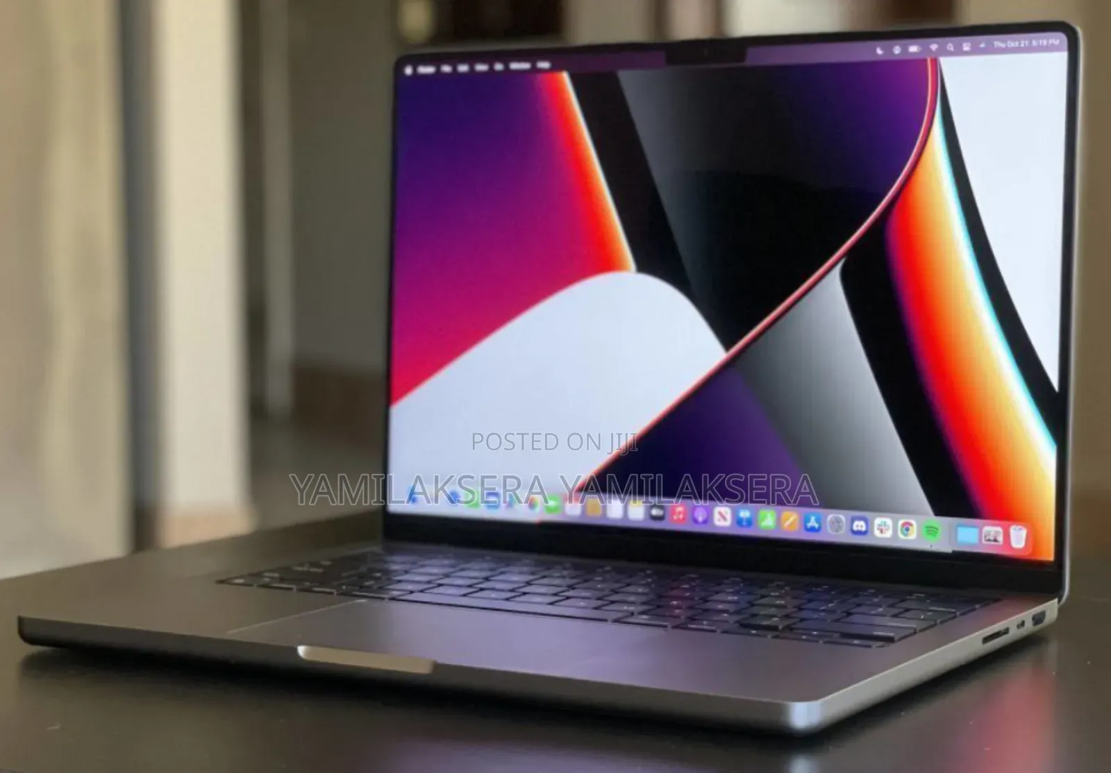 New Laptop Apple MacBook Pro 2024 M4 14-Inch 16GB Apple M4 SSD 512GB