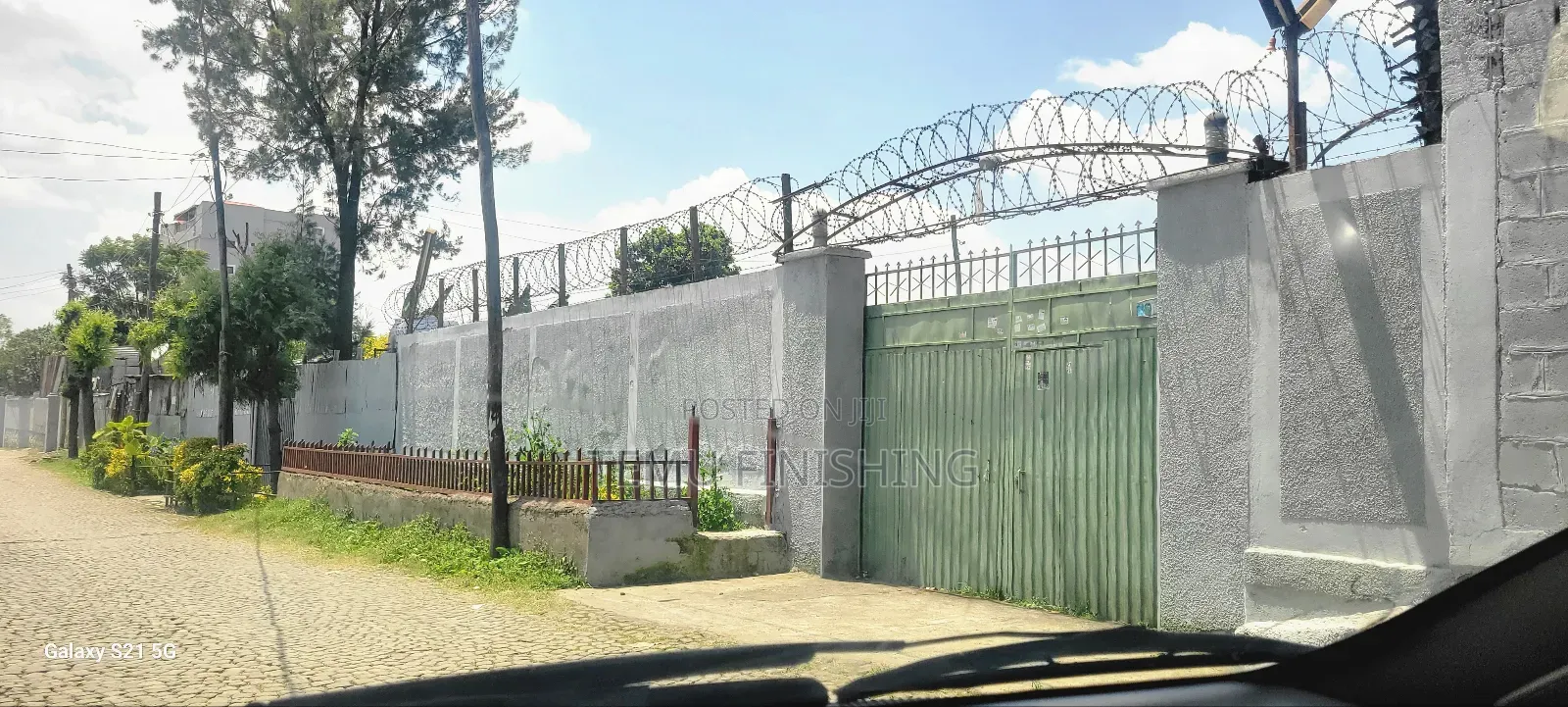 አስቸኳይ ;-ጎፋ ካምፕ ቆንጆ ቪላ ያለው